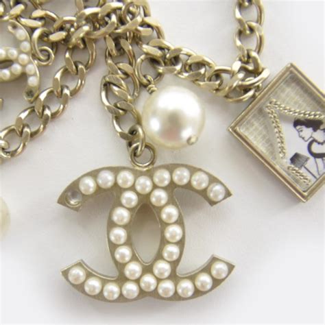 DESIGNER COSTUME JEWELRY WORTH BUYINGHermes .